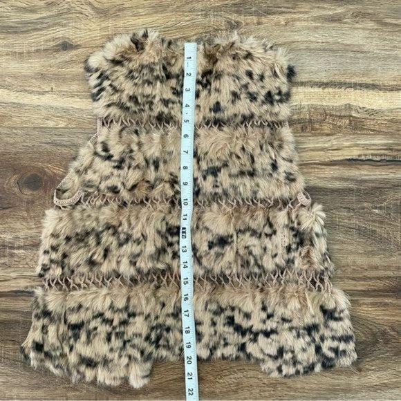 BCBGMAXAZRIA Animal print Genuine Fur Crochet panel Vest in Tan Sz M LIKE NEW - Picture 9 of 11